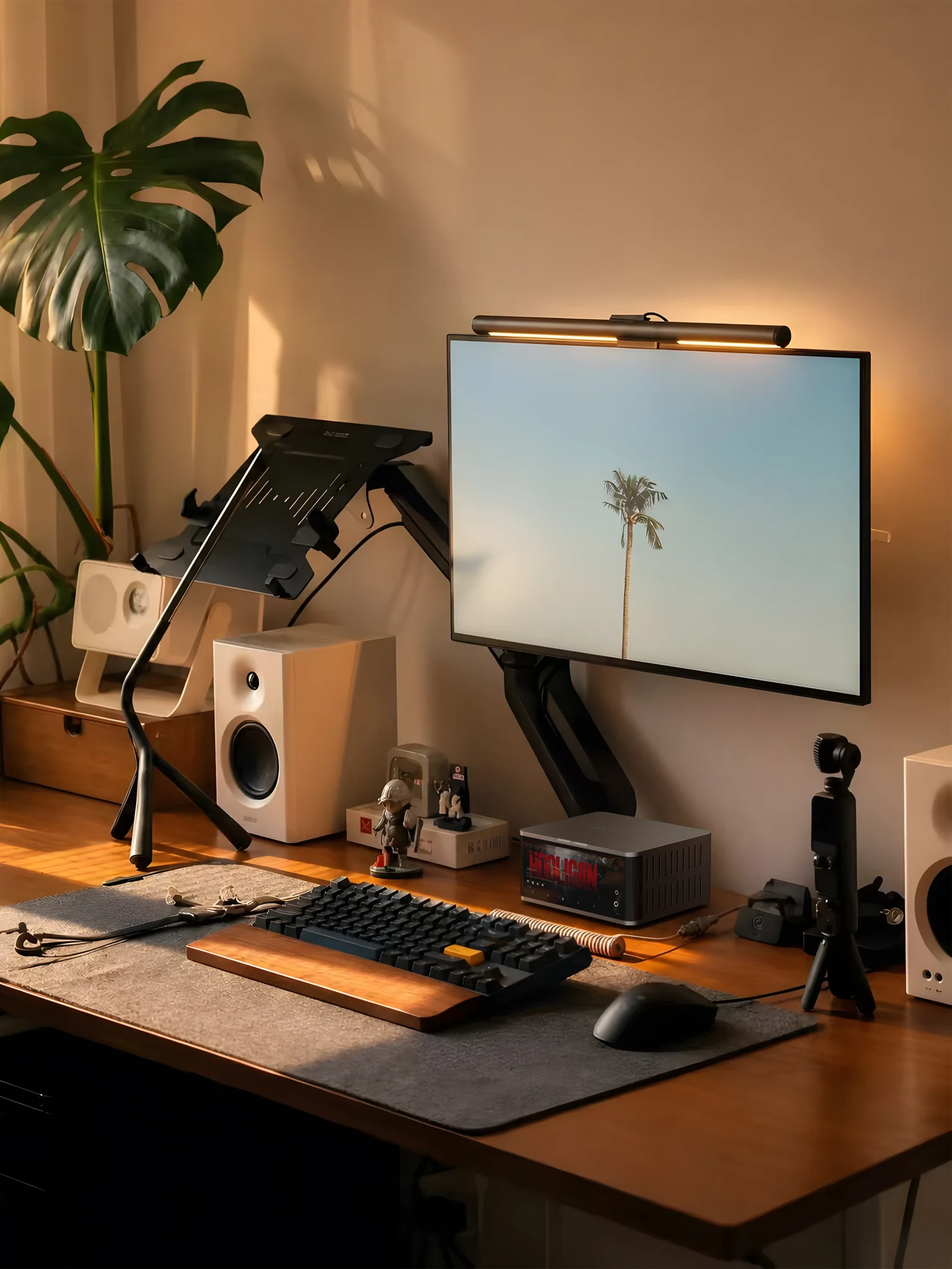 AIO70 full gallery image 7